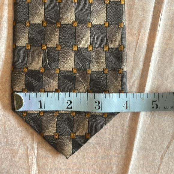 Nordstrom’s Robert Talbot silk tie in dark browns/black geometric pattern - Picture 7 of 7